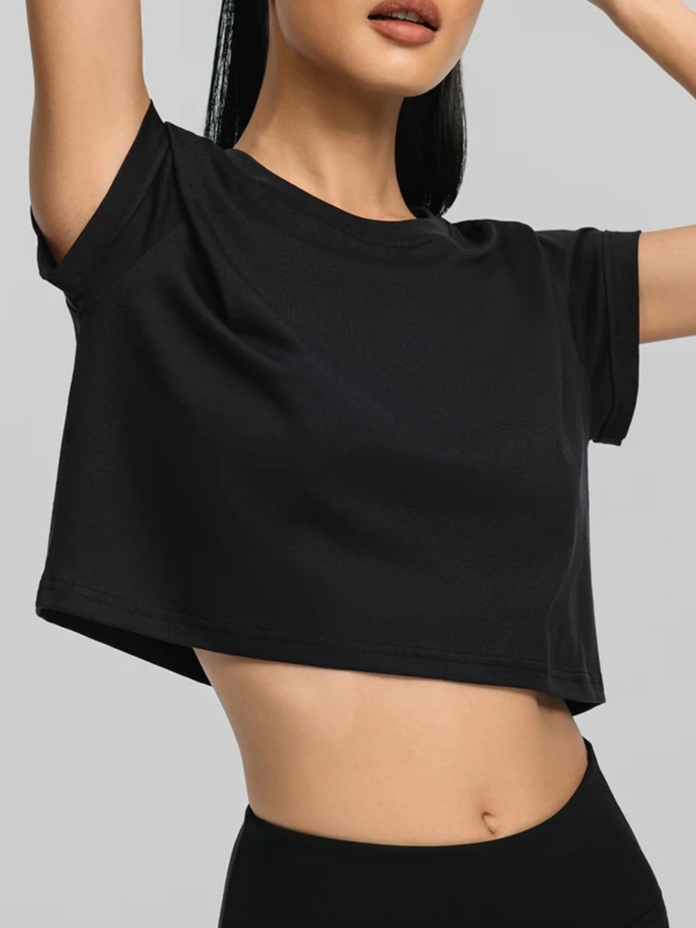 Women’s Black Crop Top Short Sleeve Fitted Stretchy Casual Basic